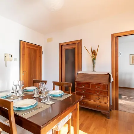 Ghirada Duplex By Welc * Treviso